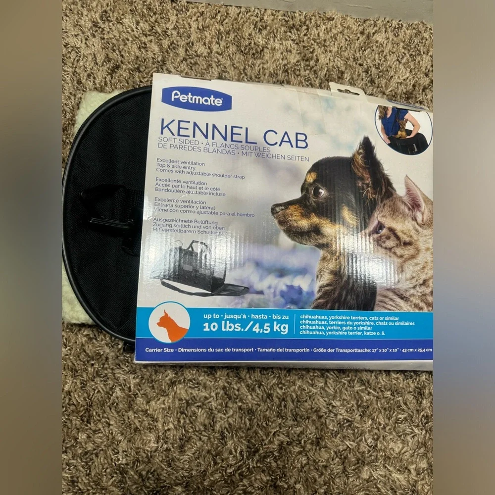 Petmate Dog / Cat travel bag.